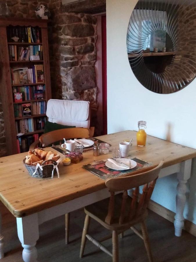Bed and Breakfast 38 Friaudour Saint-Pardoux-lʼOrtigier Exterior foto